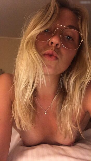 Carina Witthöft Leaked Nude OnlyFans (Photo 26)