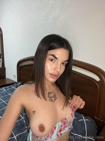 carla_love