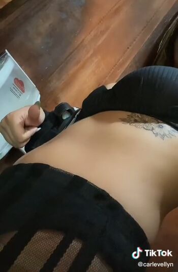 Carlevellyn Leaked Nude OnlyFans (Photo 25)