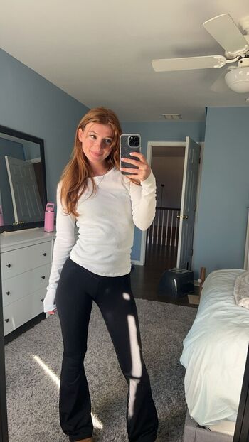 Carmela Leaked Nude OnlyFans (Photo 1)