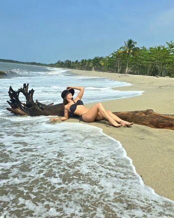 Carmen Villalobos Leaked Nude OnlyFans (Photo 10)