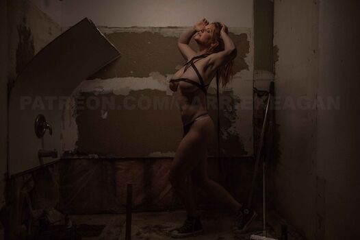 Carrie Keagen Leaked Nude OnlyFans (Photo 14)