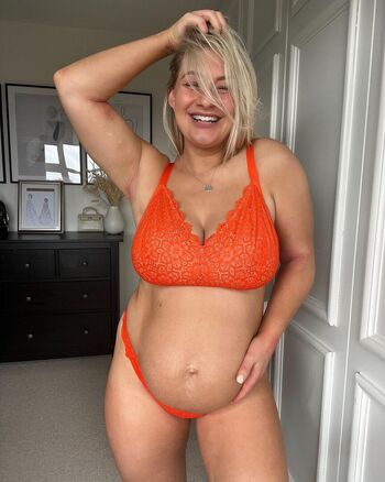 Carys Whittaker Leaked Nude OnlyFans (Photo 22)