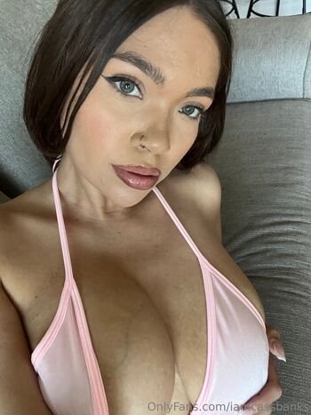 Cassidy Banks Leaked Nude OnlyFans (Photo 17)
