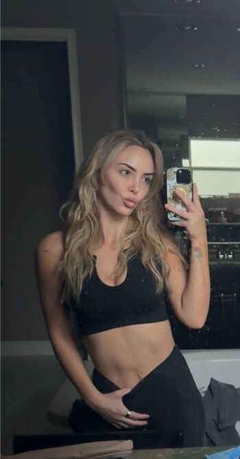 Cassie Lee/Jess McKay (Peyton Royce/Billie Kay)