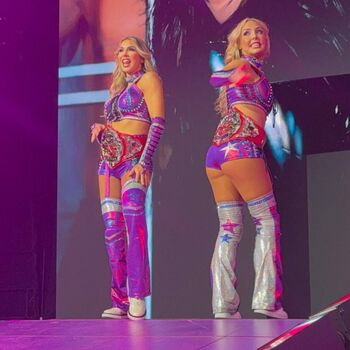 Cassie Lee/Jess McKay (Peyton Royce/Billie Kay)