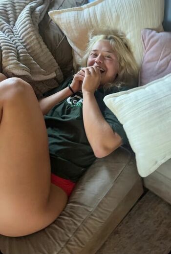 Cayla Connolly Leaked Nude OnlyFans (Photo 1)