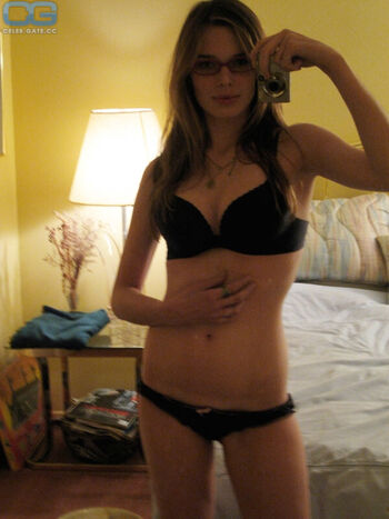 Celebrity Boobs Leaked Nude OnlyFans (Photo 17)