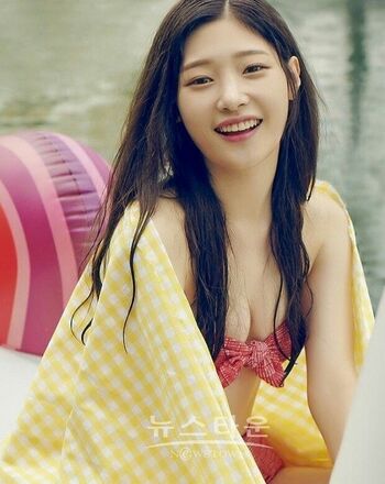 Chae Yeon Leaked Nude OnlyFans (Photo 10)