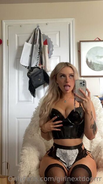 Chan3llaa Leaked Nude OnlyFans (Photo 22)