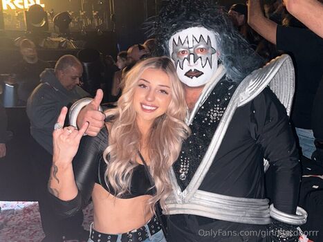 Chan3llaa Leaked Nude OnlyFans (Photo 24)