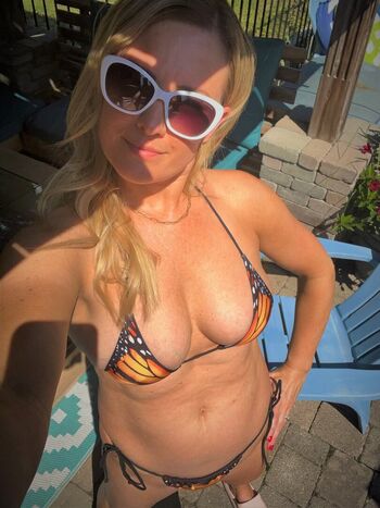 CharlizeFoXXX