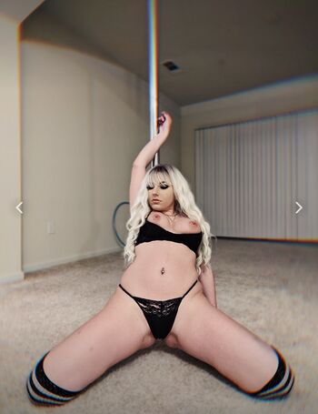 Charlotte Euphoria Leaked Nude OnlyFans (Photo 9)