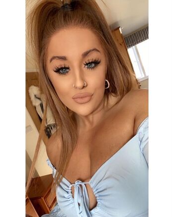 Charlotte Irvine Leaked Nude OnlyFans (Photo 28)
