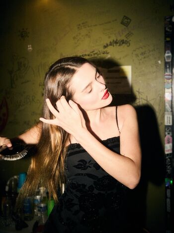 Charlotte Lawrence Leaked Nude OnlyFans (Photo 340)