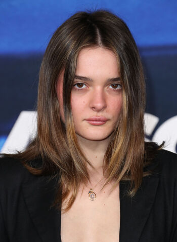 Charlotte Lawrence Leaked Nude OnlyFans (Photo 354)