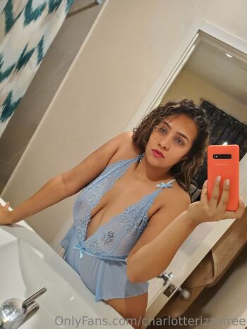 Charlotte Rizzo Leaked Nude OnlyFans (Photo 9)