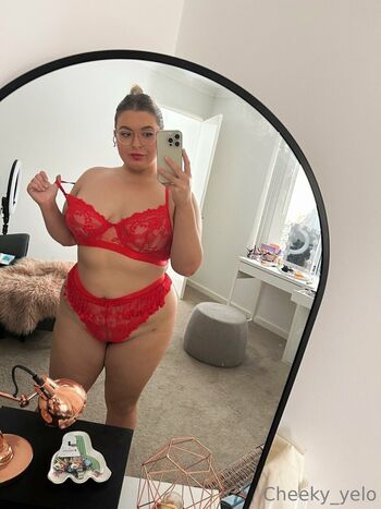 cheeky_yelofree Leaked Nude OnlyFans (Photo 58)