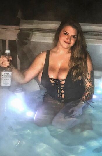 Chelsea Hammill Leaked Nude OnlyFans (Photo 24)