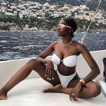 Chelsea Lazkani Leaked Nude OnlyFans (Photo 8)