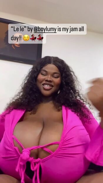 Chioma Lovv Leaked Nude OnlyFans (Photo 155)