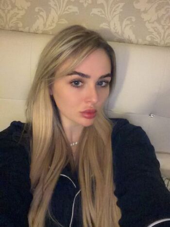 Chlo David
