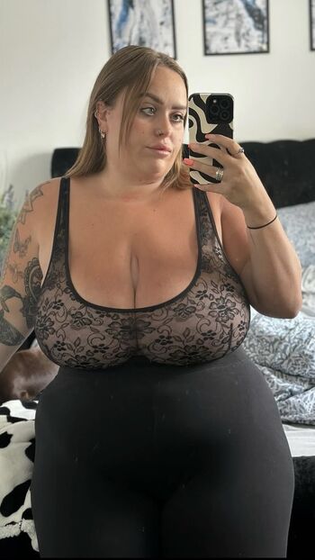Chloe Hatton Leaked Nude OnlyFans (Photo 36)