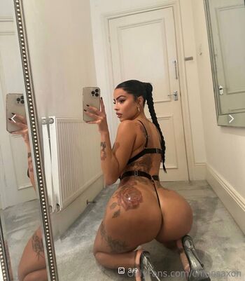 Chloe Saxon Leaked Nude OnlyFans (Photo 23)