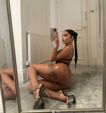 Chloe Saxon Leaked Nude OnlyFans (Photo 26)
