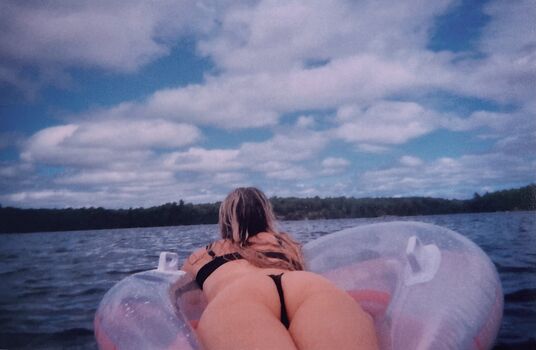 Chloeemma Leaked Nude OnlyFans (Photo 5)