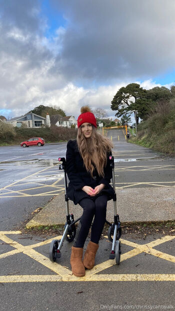 chrissycantwalk