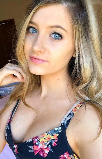 Christina Crockett Leaked Nude OnlyFans (Photo 20)