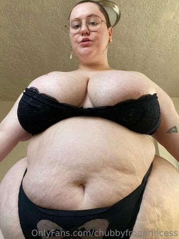 chubbyfrogprincess Leaked Nude OnlyFans (Photo 12)