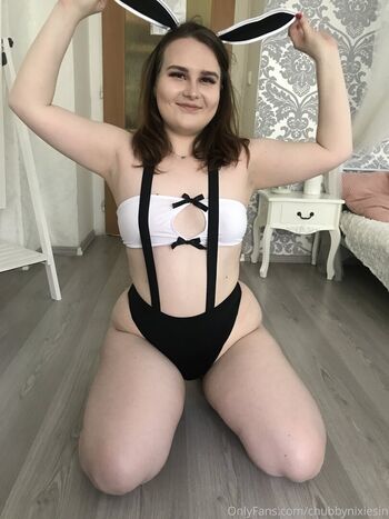 chubbynixiesin Leaked Nude OnlyFans (Photo 21)