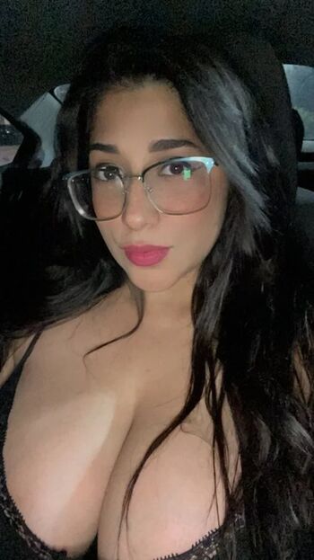Cinthia De Leon Leaked Nude OnlyFans (Photo 21)