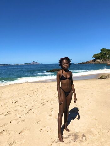 Clara Moneke Leaked Nude OnlyFans (Photo 9)