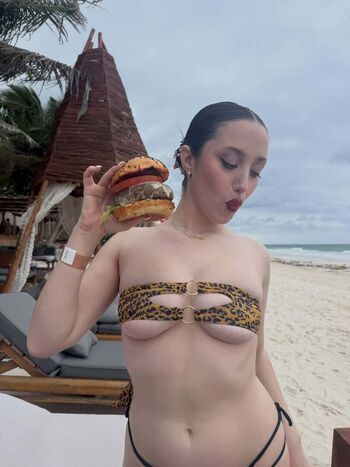 Clara Perlmutter Leaked Nude OnlyFans (Photo 5)