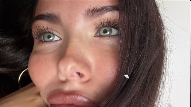 Clarissa Bea Leaked Nude OnlyFans (Photo 33)