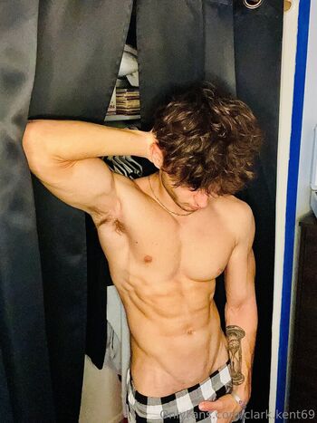 clark.kent69 Leaked Nude OnlyFans (Photo 24)