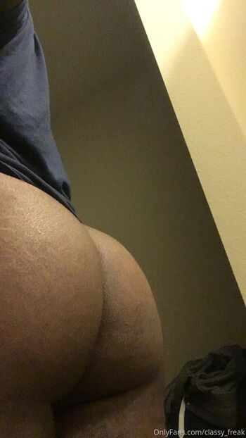 classy_freak Leaked Nude OnlyFans (Photo 2)