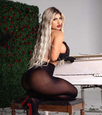 Claudia Mustelier Leaked Nude OnlyFans (Photo 9)