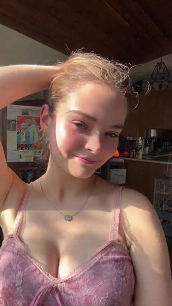 Clumsy Ori Leaked Nude OnlyFans (Photo 12)