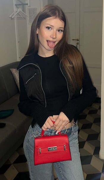 Colasanti Alice Leaked Nude OnlyFans (Photo 2)