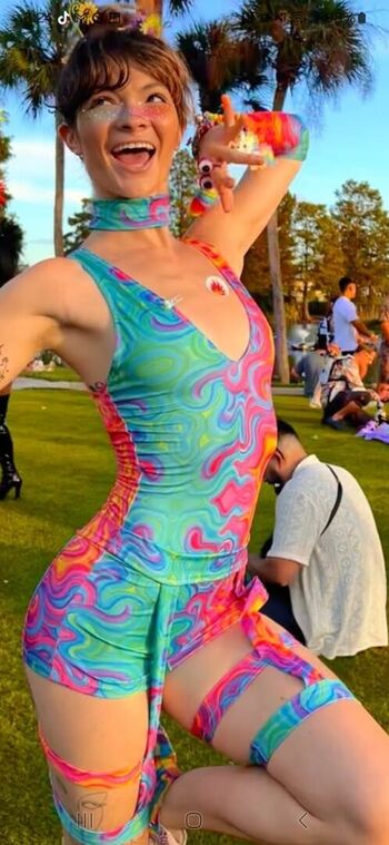 Courtney Allison Cowles