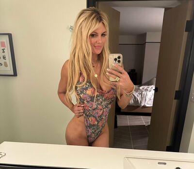 Courtney Hansen