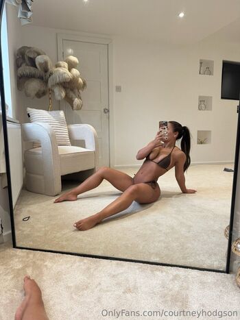 Courtney Hodgeson Leaked Nude OnlyFans (Photo 13)