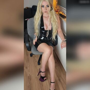 Crazy Badgirl Leaked Nude OnlyFans (Photo 7)