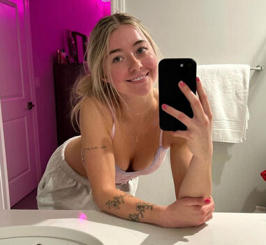 Crazycourtneyy Leaked Nude OnlyFans (Photo 7)