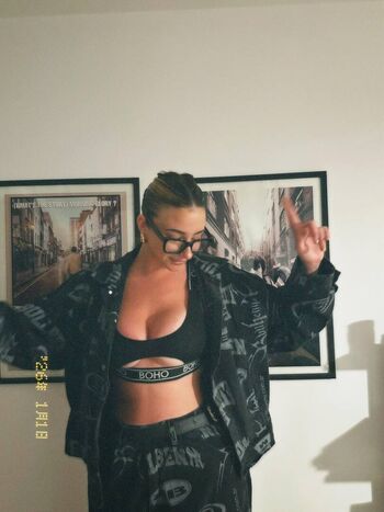 croccobrisa Leaked Nude OnlyFans (Photo 2)