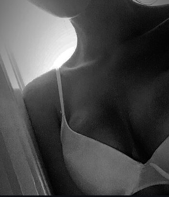 Csermely Zita Leaked Nude OnlyFans (Photo 5)